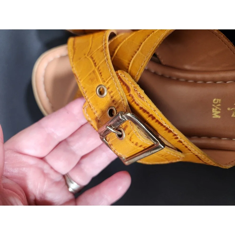 BELLA VITA Slide Wedge Sandal Womens 5.5M Cognac Mustard Croco Leather Buckle